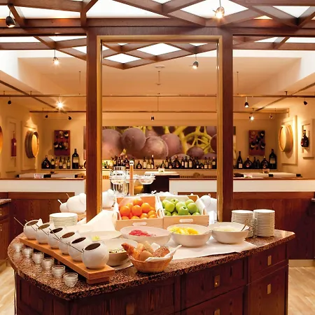 Vienna House By Wyndham Thueringer Hof Hotel 4*