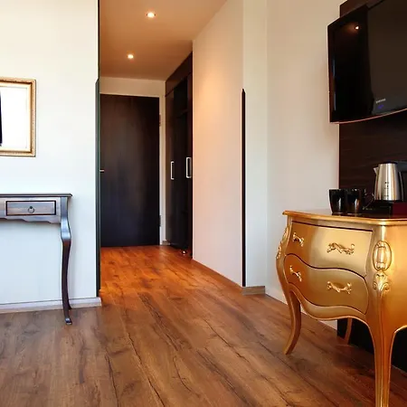 Vienna House By Wyndham Thueringer Hof Hotel 4*